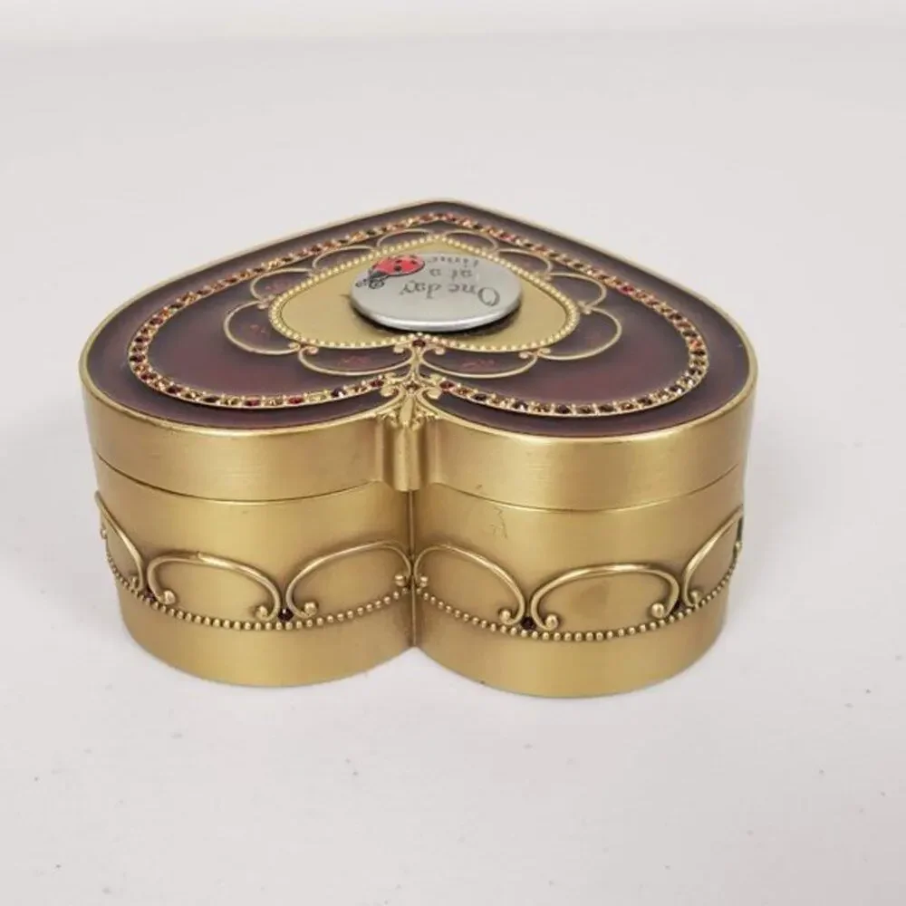 Things Remembered Heart Keepsake Box Gold Velvet Lined Jewelry Valentine Gift